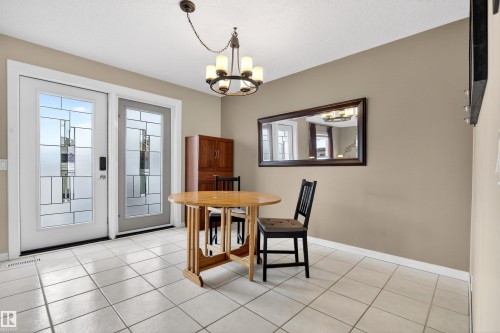 3907 44 Avenue, Stony Plain, AB - Indoor Photo Showing Dining Room