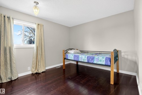 3907 44 Avenue, Stony Plain, AB - Indoor Photo Showing Bedroom