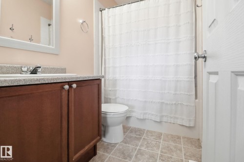 9037 Scott Crescent, Edmonton, AB - Indoor Photo Showing Bathroom