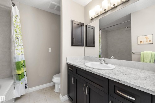 19 Gilmore Way, Spruce Grove, AB - Indoor Photo Showing Bathroom