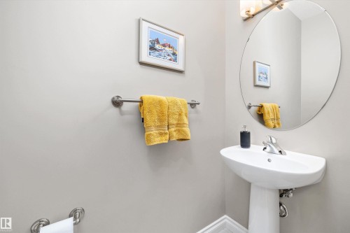 19 Gilmore Way, Spruce Grove, AB - Indoor Photo Showing Bathroom
