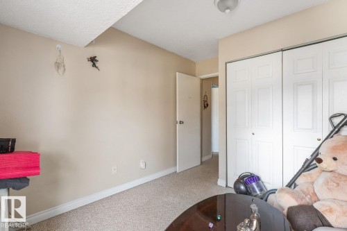 1257 Hooke Road, Edmonton, AB - Indoor