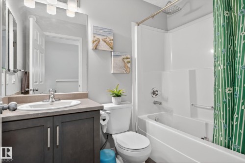 80 3305 Orchards Link Link, Edmonton, AB - Indoor Photo Showing Bathroom