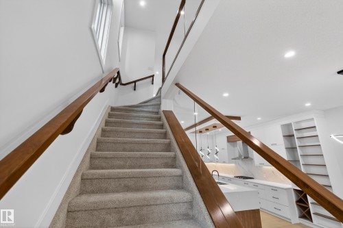 11611 79, Edmonton, AB - Indoor Photo Showing Other Room