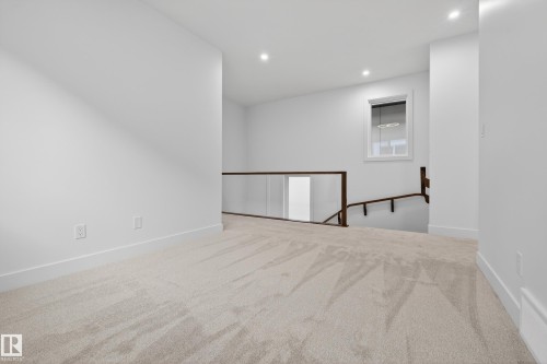 11611 79, Edmonton, AB - Indoor Photo Showing Other Room