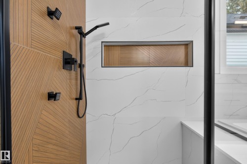 11611 79, Edmonton, AB - Indoor