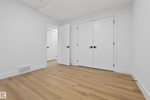 11611 79, Edmonton, AB - Indoor Photo Showing Other Room