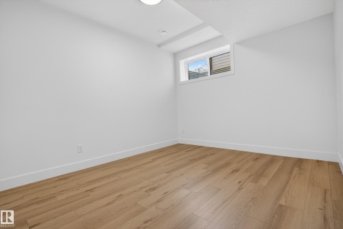 11611 79, Edmonton, AB - Indoor Photo Showing Other Room
