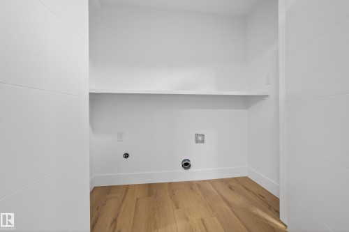 11611 79, Edmonton, AB - Indoor