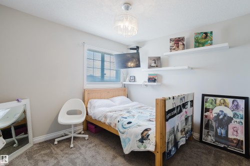 66 Grayridge Crescent, Stony Plain, AB - Indoor Photo Showing Bedroom