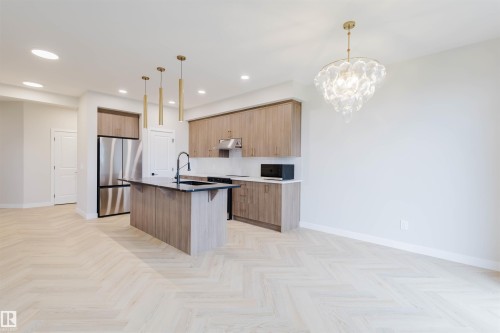 8288 Kiriak Loop, Edmonton, AB - Indoor Photo Showing Kitchen With Upgraded Kitchen