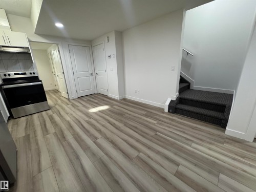 4879 Alwood Point(E), Edmonton, AB - Indoor