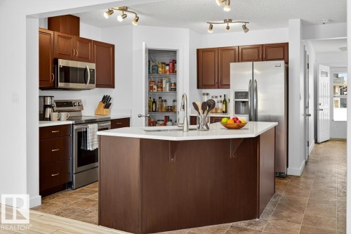 63 14208 36 Street, Edmonton, AB - Indoor Photo Showing Kitchen