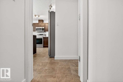 63 14208 36 Street, Edmonton, AB - Indoor