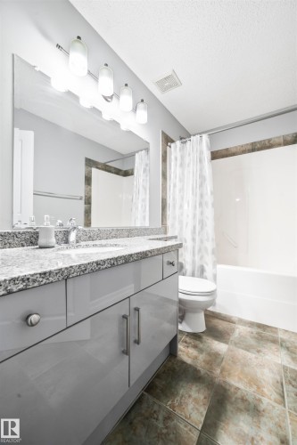 324 79 Street, Edmonton, AB - Indoor Photo Showing Bathroom