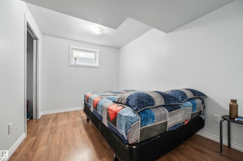324 79 Street, Edmonton, AB - Indoor Photo Showing Bedroom