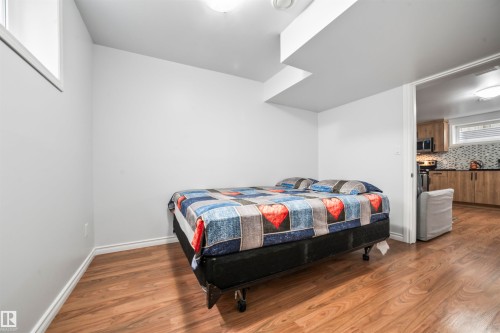 324 79 Street, Edmonton, AB - Indoor Photo Showing Bedroom
