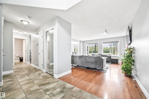 324 79 Street, Edmonton, AB - Indoor