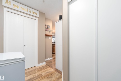 139 1180 Hyndman Road Nw, Edmonton, AB - Indoor