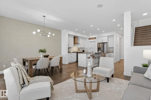 1096 Secord Promenade, Edmonton, AB - Indoor Photo Showing Living Room