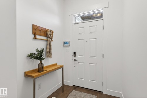 1096 Secord Promenade, Edmonton, AB - Indoor Photo Showing Other Room