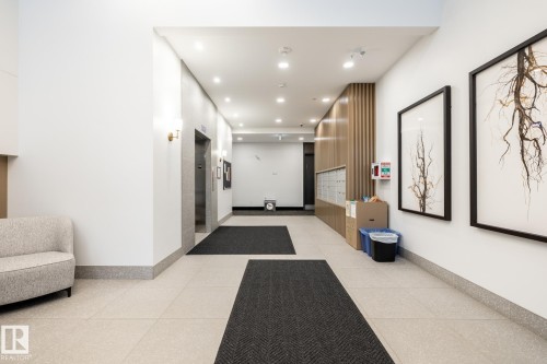 Lobby featuring recessed lighting - 7471 May Common, Edmonton, AB - Indoor Photo Showing Other Room
