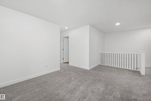 6292 180 Avenue Nw, Edmonton, AB - Indoor Photo Showing Other Room