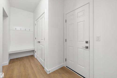 6292 180 Avenue Nw, Edmonton, AB - Indoor Photo Showing Other Room