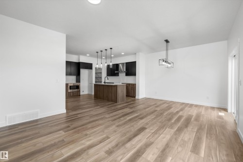 4039 207 Street, Edmonton, AB - Indoor