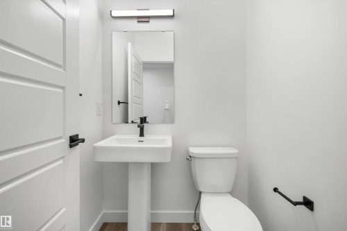 4039 207 Street, Edmonton, AB - Indoor Photo Showing Bathroom