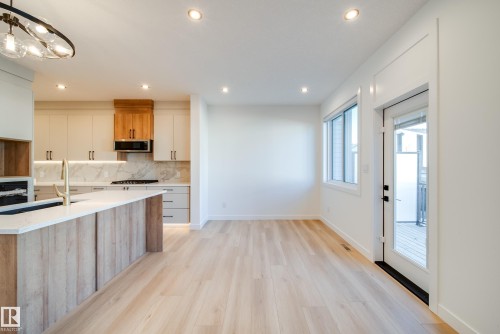 18 Blackbird Bend, Fort Saskatchewan, AB - Indoor Photo Showing Kitchen