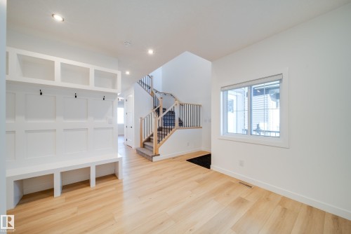 18 Blackbird Bend, Fort Saskatchewan, AB - Indoor Photo Showing Other Room