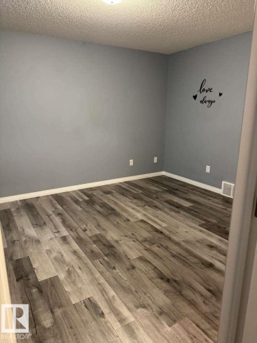 23 Vernon, Spruce Grove, AB - Indoor Photo Showing Other Room