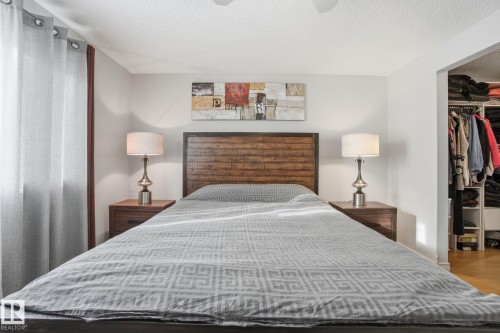 17923 77 Avenue, Edmonton, AB - Indoor Photo Showing Bedroom