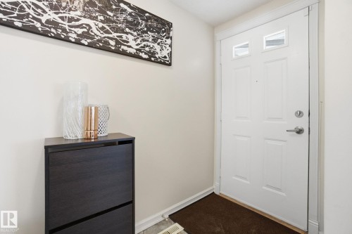 17923 77 Avenue, Edmonton, AB - Indoor Photo Showing Other Room