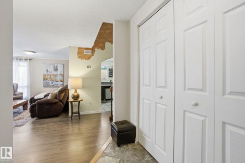 17923 77 Avenue, Edmonton, AB - Indoor