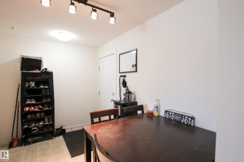 125 920 156 Street, Edmonton, AB - Indoor Photo Showing Dining Room