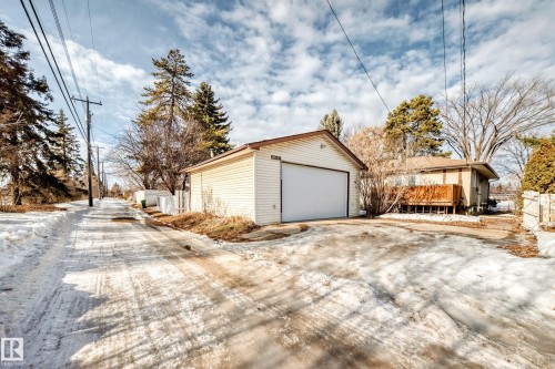 View of detached garage - 8639 64 Avenue Nw, Edmonton, AB - Outdoor