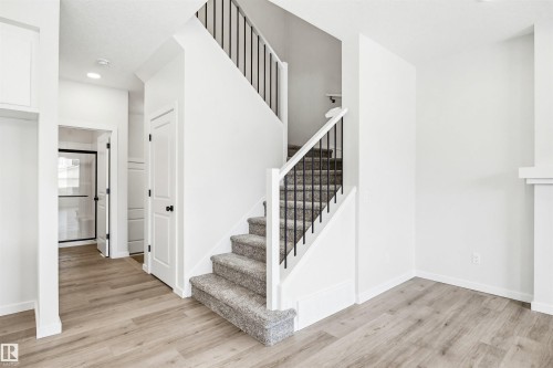 17351 3 Street, Edmonton, AB - Indoor Photo Showing Other Room