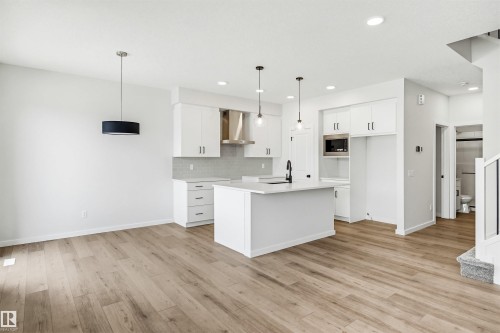 17351 3 Street, Edmonton, AB - Indoor Photo Showing Kitchen With Upgraded Kitchen