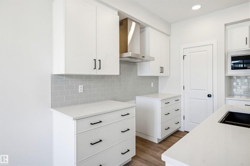 17351 3 Street, Edmonton, AB - Indoor Photo Showing Kitchen