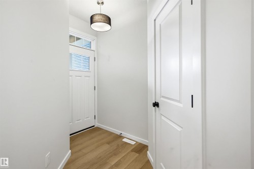 22812 82 Avenue, Edmonton, AB - Indoor Photo Showing Other Room