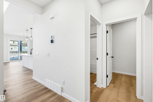 22812 82 Avenue, Edmonton, AB - Indoor Photo Showing Other Room