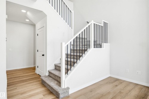 22812 82 Avenue, Edmonton, AB - Indoor Photo Showing Other Room