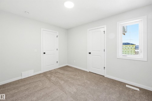 22812 82 Avenue, Edmonton, AB - Indoor Photo Showing Other Room