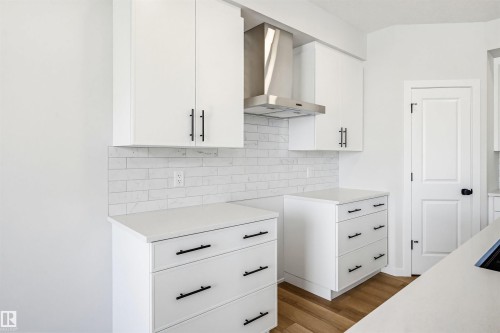 22812 82 Avenue, Edmonton, AB - Indoor Photo Showing Other Room