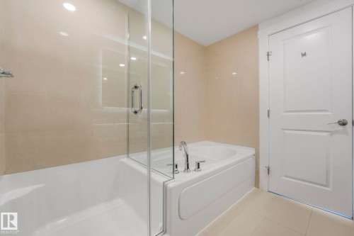 601 9720 106 Street, Edmonton, AB - Indoor Photo Showing Bathroom