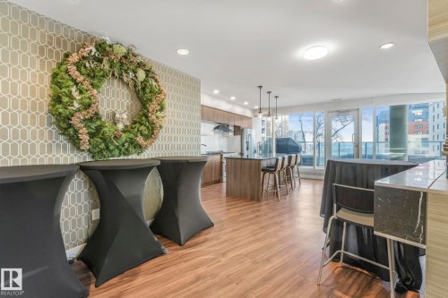 601 9720 106 Street, Edmonton, AB - Indoor