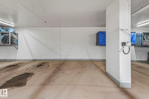 Parking garage with baseboards - 601 9720 106 Street, Edmonton, AB - Indoor