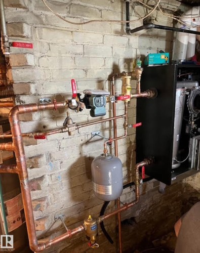 10848 93 Street, Edmonton, AB - Indoor